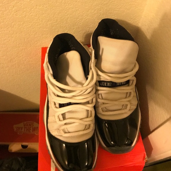 Jordan 11 concords size:7y boys